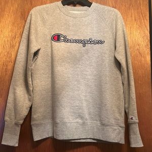 Champion gray fleece logo crewneck sweatshirt.